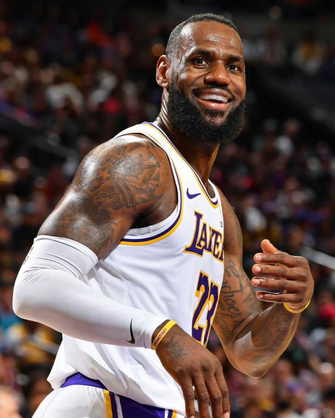 九游娱乐-包含詹姆斯连续七场比赛得分超过惊险取胜,塞尔维亚队挑战极限!的词条