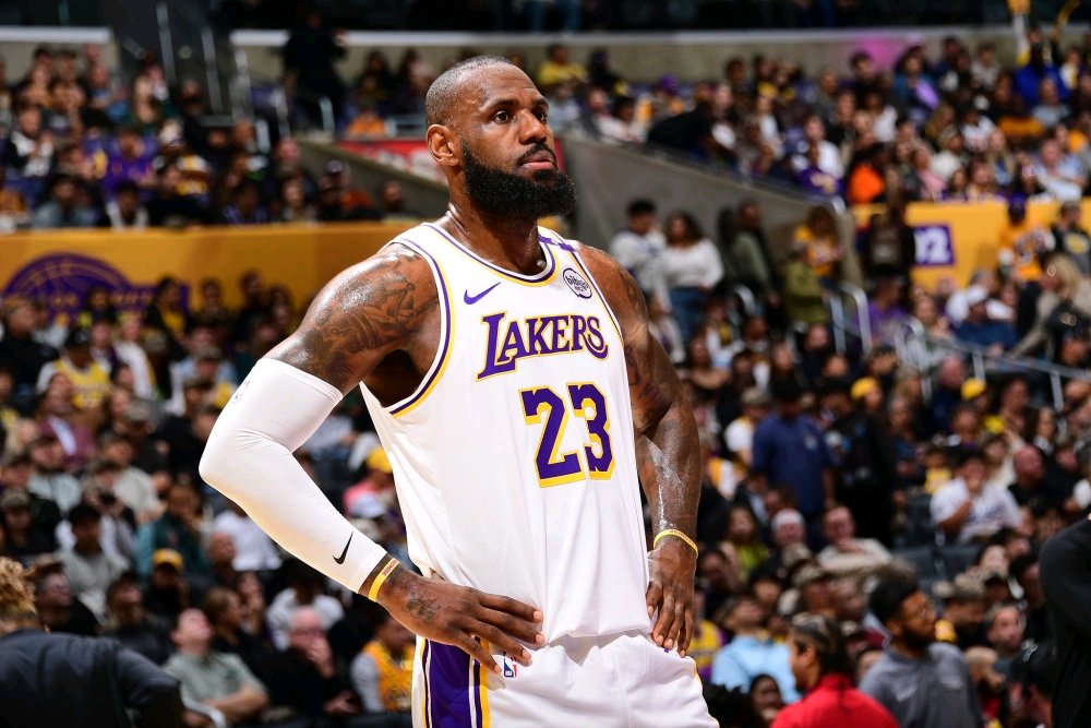 九游体育-包含浓眉哥连续十二场比赛得分超过势不可挡,湖人挑战极限!的词条